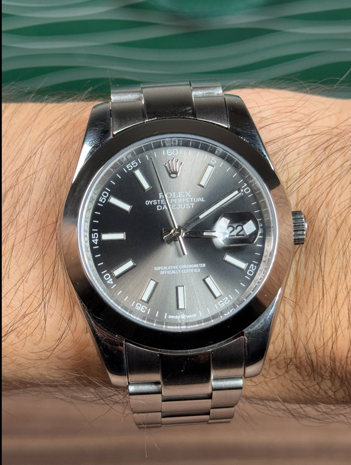 ROLEX DATEJUST 41 MM – PLATEADO CON ESFERA GRIS