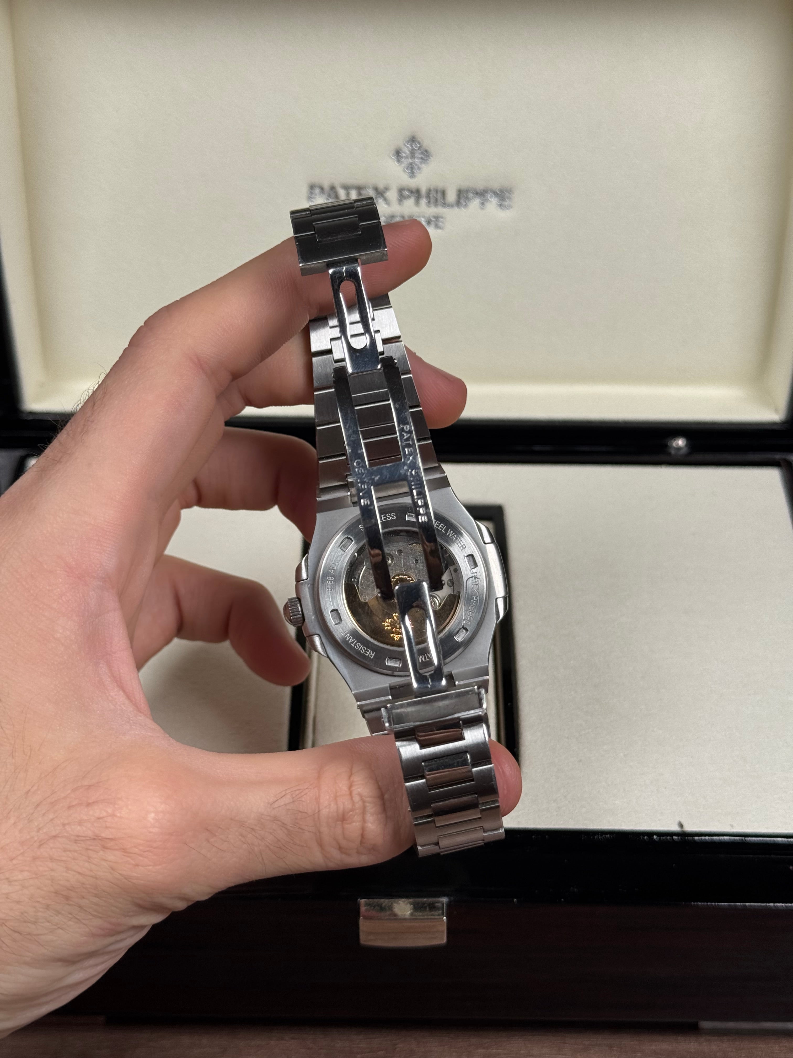 Patek Philippe Nautilus 5711/1A-010 Full Set